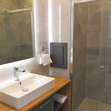Viplus Hotel