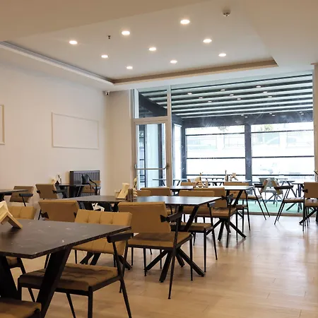 Viplus Hotel 5*